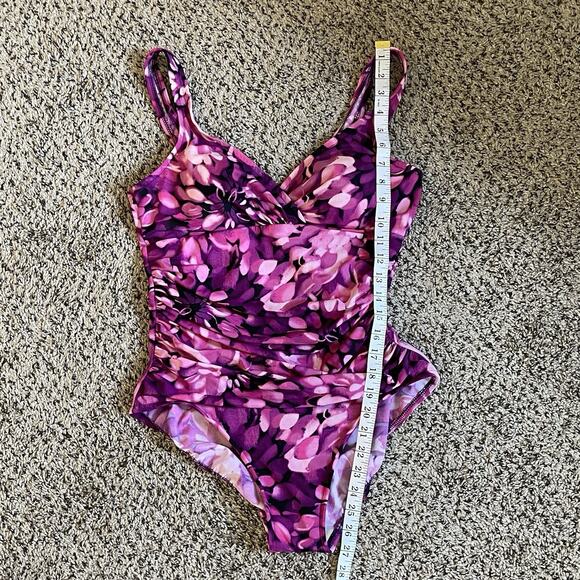 Miraclesuit Slimming One-Piece Swimsuit‎ Pink Purple Floral Ruching Control Sz 8 - Picture 11 of 11